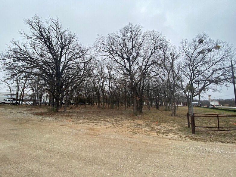 9067 Teasley Ln, Denton, TX à vendre - Photo du bâtiment - Image 2 de 6