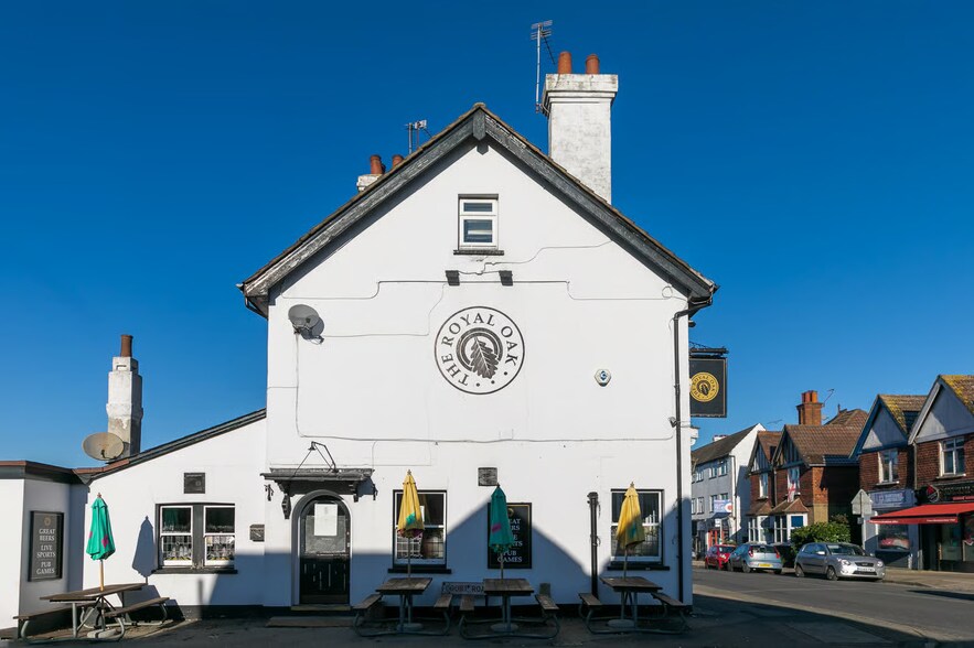 68 High St, Caterham for sale - Building Photo - Image 2 of 5
