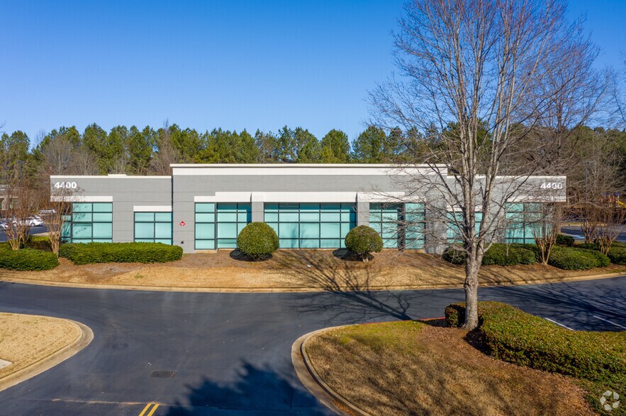 4300 Alexander Dr, Alpharetta, GA à louer - Photo du bâtiment - Image 3 de 8