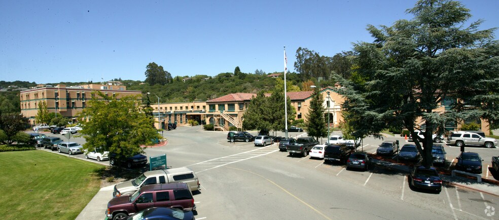 3317 Chanate Rd, Santa Rosa, CA à vendre - Photo principale - Image 1 de 1