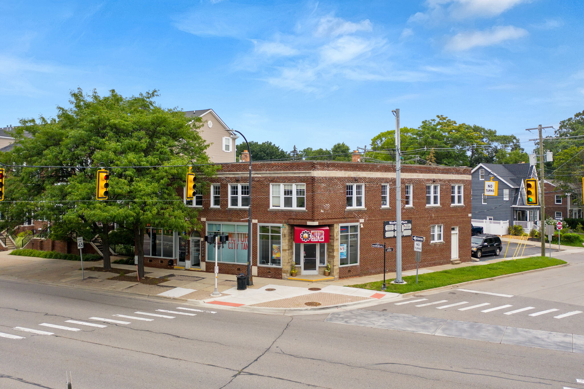 23900-23908 Woodward Ave, Pleasant Ridge, MI à vendre Photo du bâtiment- Image 1 de 1