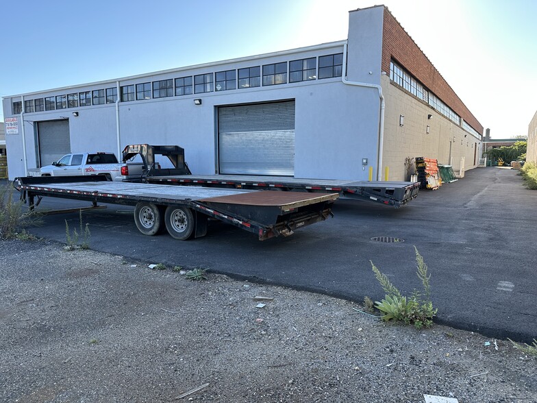 101 Nassau Terminal Rd, New Hyde Park, NY à louer - Photo du bâtiment - Image 2 de 5