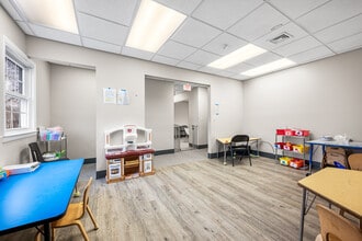 131 Boston Post Rd, East Lyme, CT à louer Photo intérieure- Image 1 de 12