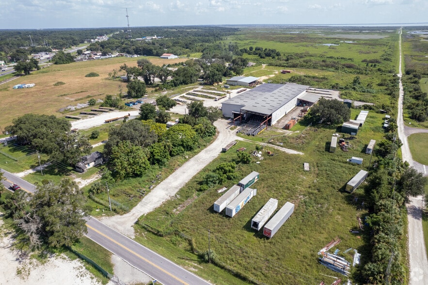 5960 W Jones Ave, Zellwood, FL à louer - Photo du bâtiment - Image 2 de 11