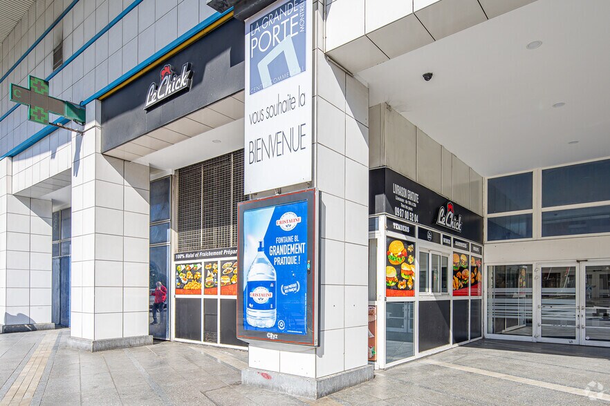 Commerce de détail dans Montreuil à vendre - Photo du bâtiment - Image 2 de 4