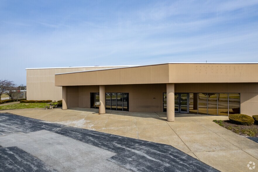 5557 Nashville Rd, Bowling Green, KY à louer - Photo du bâtiment - Image 1 de 18