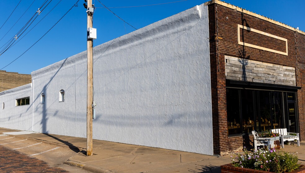 23 N Main St, Ellinwood, KS for sale - Building Photo - Image 2 of 37