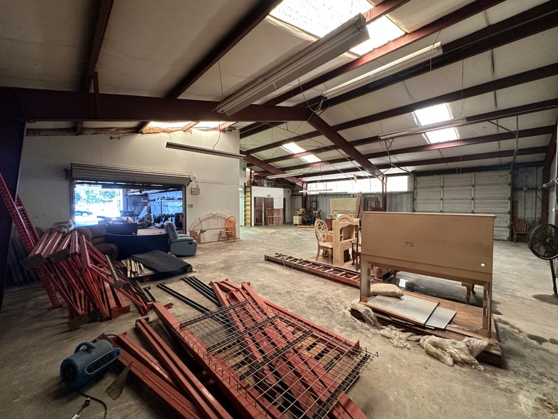 1242 N Filbert St, Stockton, CA for lease - Building Photo - Image 3 of 7