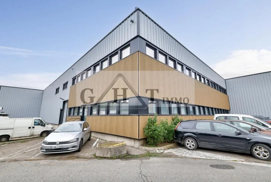 Industrial in Villeneuve-la-Garenne for lease - Building Photo - Image 3 of 3