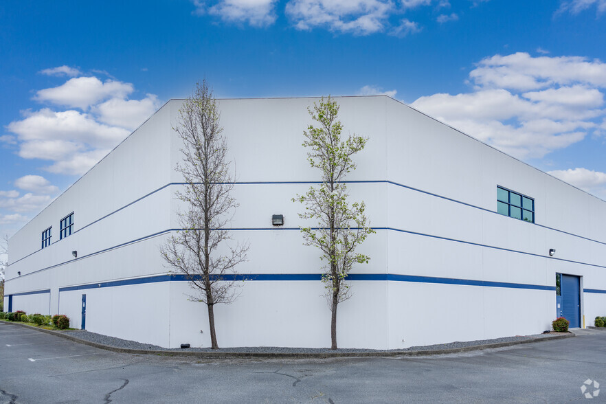 3905 Cypress Dr, Petaluma, CA for lease - Building Photo - Image 3 of 7