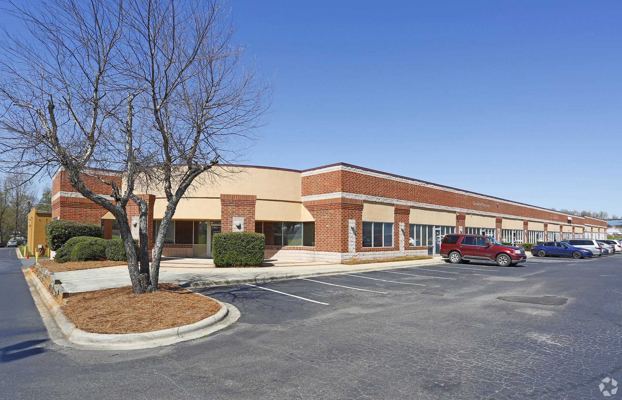 5300 Old Pineville Rd, Charlotte, NC for sale Primary Photo- Image 1 of 1