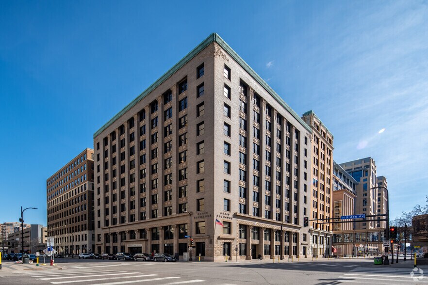 400 S 4th St S, Minneapolis, MN à louer - Photo du bâtiment - Image 1 de 14