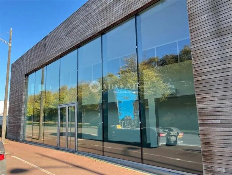 Bureau dans Tourcoing à louer - Photo du bâtiment - Image 3 de 8