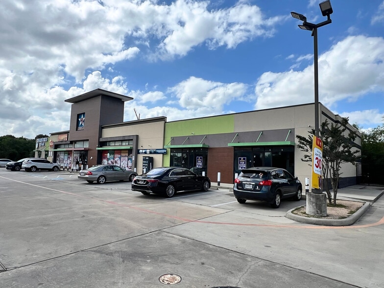 4590 W Tidwell Rd, Houston, TX for lease - Building Photo - Image 2 of 2
