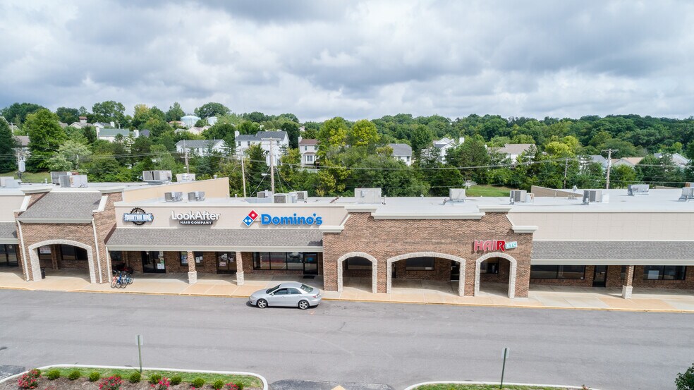 100-111 Hilltop Village Center Dr, Eureka, MO à louer - Photo du bâtiment - Image 3 de 5