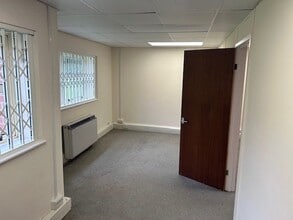 Murdock Rd, Swindon for lease Interior Photo- Image 1 of 3