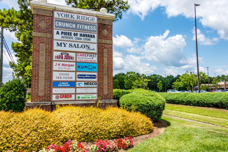 11112 S Tryon St, Charlotte, NC for lease - Building Photo - Image 2 of 6