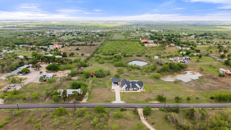 8802 Evelyn Rd, Buda, TX for sale - Aerial - Image 2 of 13