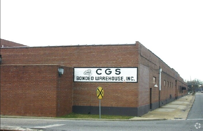 105 E Holly St, Goldsboro, NC à vendre - Photo du bâtiment - Image 2 de 19