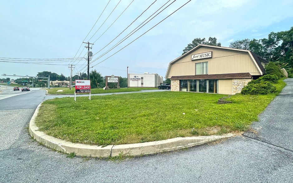 550 N Mountain Rd, Harrisburg, PA for lease - Building Photo - Image 2 of 14