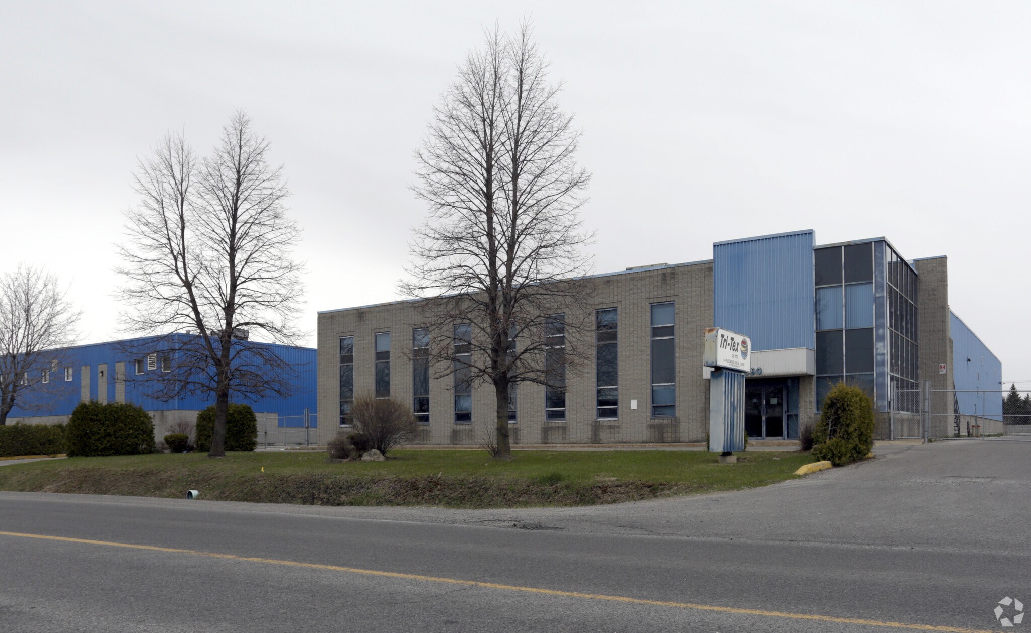 690 Boul Industriel, St-Eustache, QC for lease Primary Photo- Image 1 of 4