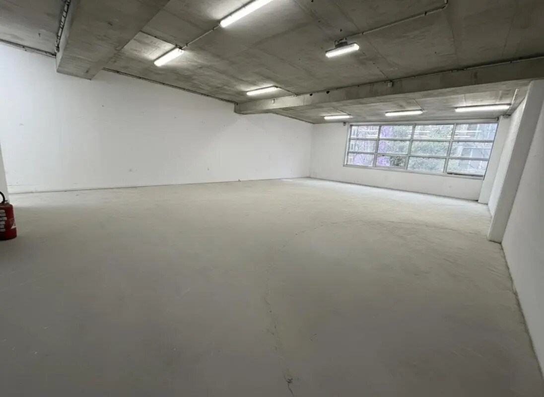 Rue Georges Auric, Paris for lease Building Photo- Image 1 of 5