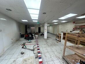 25 Catford Broa, London for lease Interior Photo- Image 1 of 3