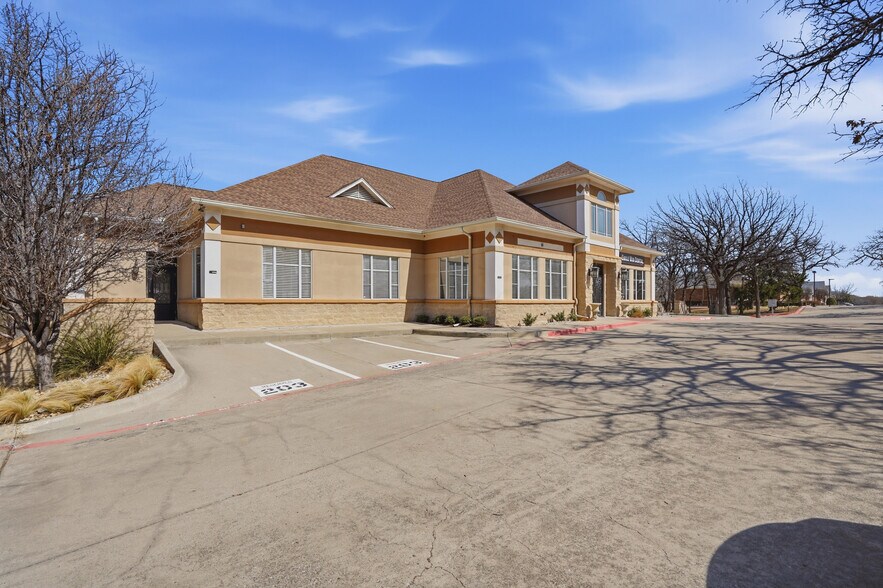 1650 W Northwest Hwy, Grapevine, TX à louer - Photo du bâtiment - Image 3 de 13