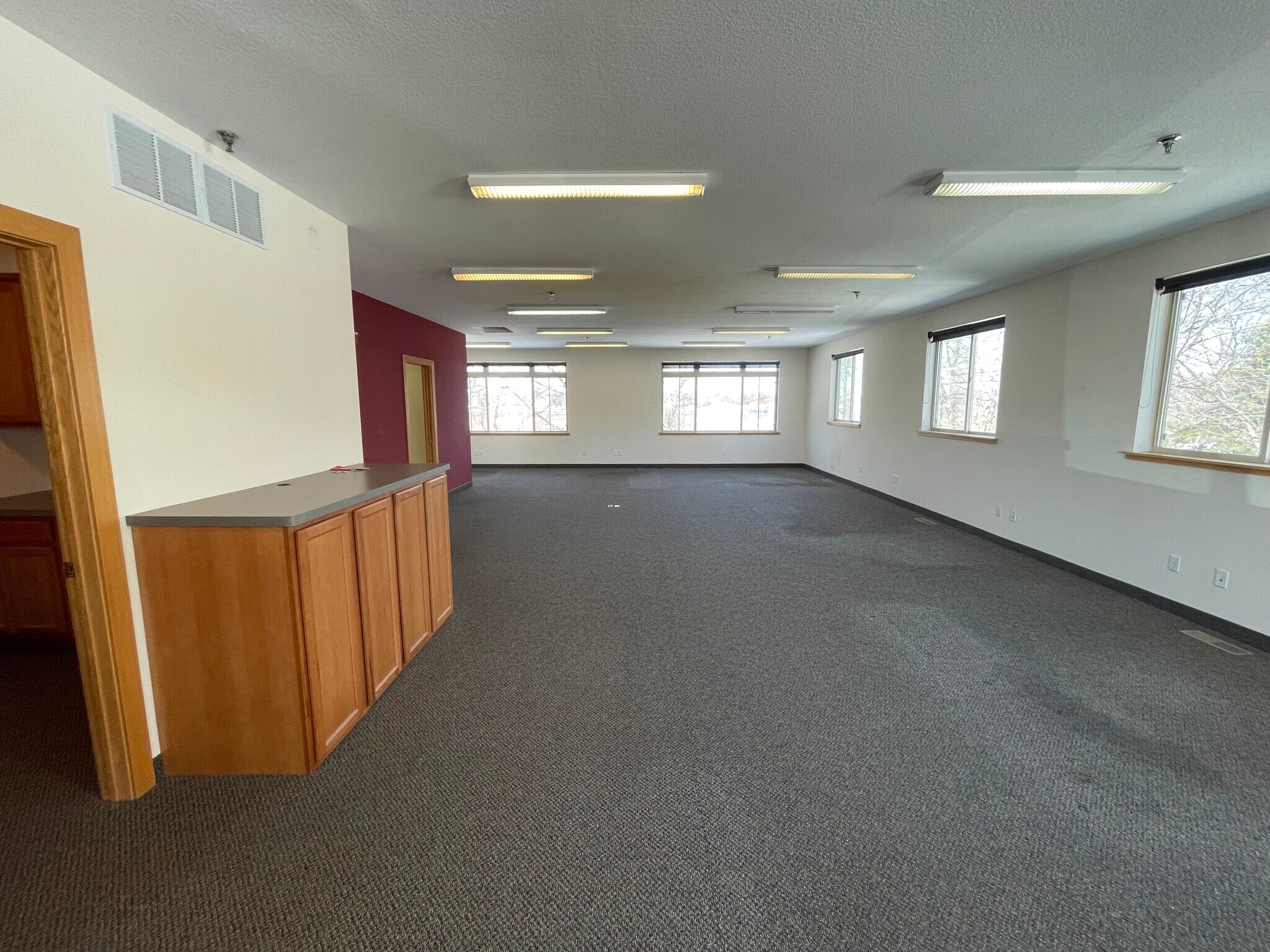 13951-13959 W Preserve Blvd, Burnsville, MN for lease Building Photo- Image 1 of 16