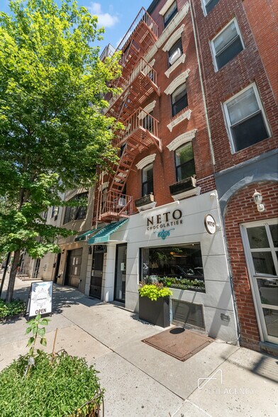 197 E 76th St, New York, NY à vendre - Photo du bâtiment - Image 1 de 18