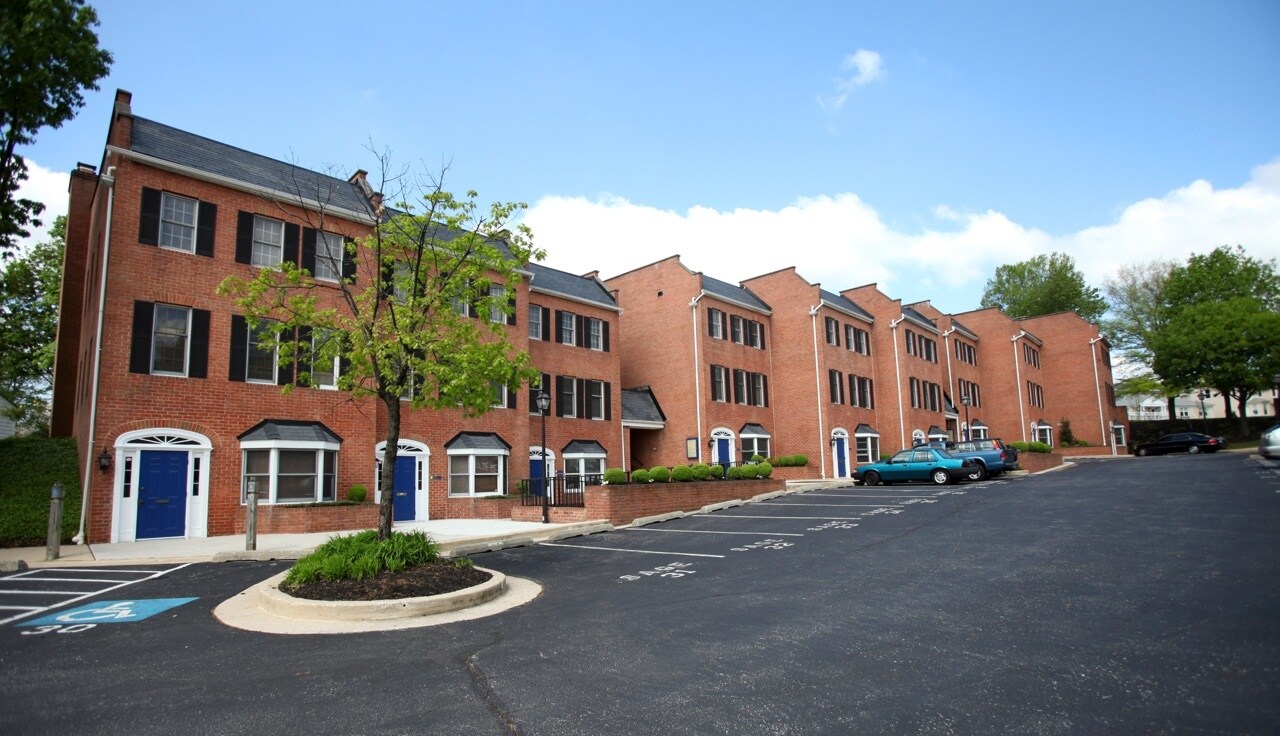 222 Bosley Ave, Towson, MD à louer Photo du bâtiment- Image 1 de 7