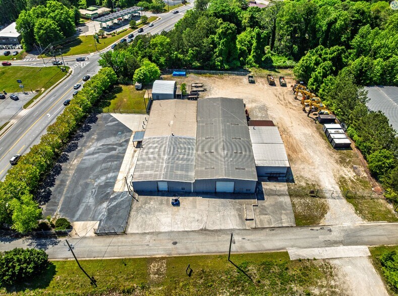 140 Veterans Memorial Hwy, Mableton, GA à vendre - Photo du bâtiment - Image 3 de 11