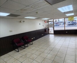 5612-5618 W 79th St, Burbank, IL for lease Interior Photo- Image 1 of 2