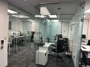 8785 139th St, Jamaica, NY à louer Photo intérieure- Image 2 de 3