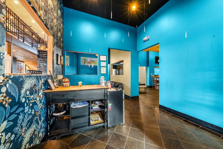 701 E 2nd Ave, Durango, CO à louer - Photo intérieure - Image 2 de 68