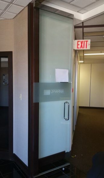 50 Brentwood Blvd, Strathcona County, AB à louer - Photo intérieure - Image 3 de 6