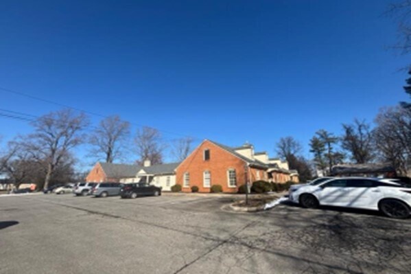 3723 Old Forest Rd, Lynchburg, VA à louer - Photo du bâtiment - Image 2 de 7