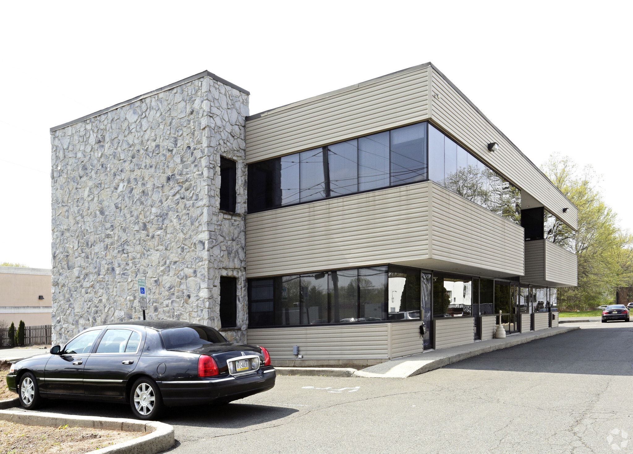 1044 US Highway 22 W, Mountainside, NJ à vendre Photo du bâtiment- Image 1 de 11