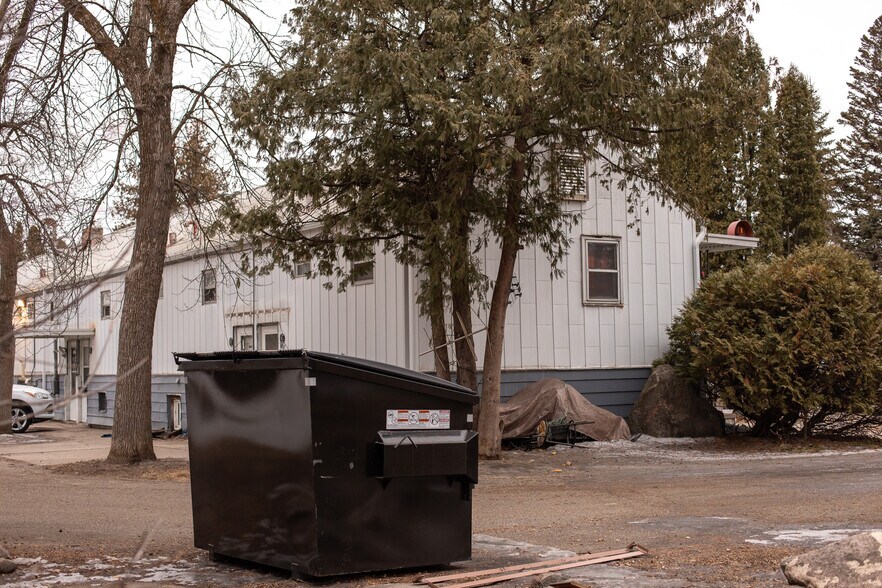 1220 N Front St, Crookston, MN à vendre - Photo du bâtiment - Image 3 de 36