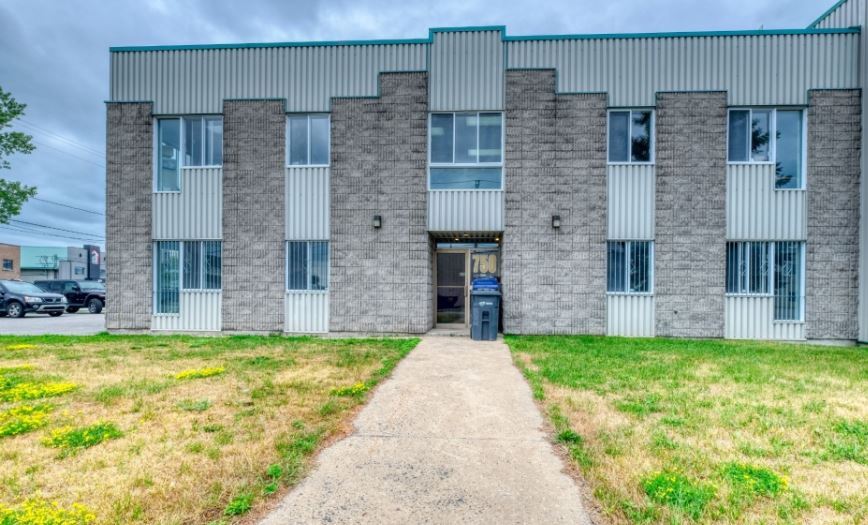 750 Rue Sicard, Mascouche, QC for sale Primary Photo- Image 1 of 1