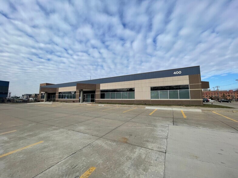 400 SW 8th St, Des Moines, IA à vendre - Photo du bâtiment - Image 2 de 13
