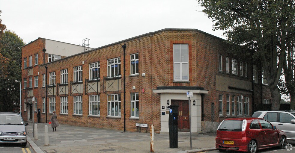 94-100 Silver St, Enfield à louer - Photo du bâtiment - Image 2 de 7