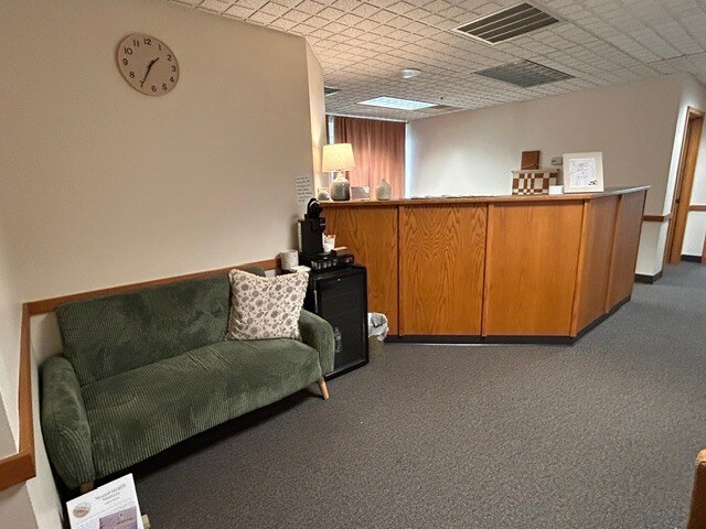 1700 N Broadway Ave N, Rochester, MN for lease Interior Photo- Image 1 of 6