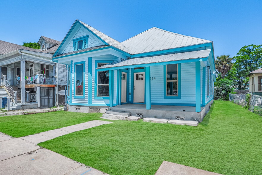 1234 S Saint Marys St, San Antonio, TX for sale - Primary Photo - Image 1 of 12