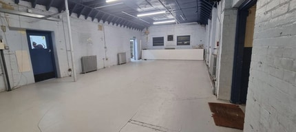 Ventnor St, Bradford for lease Interior Photo- Image 2 of 6
