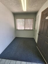 6801 Palomas NE, Albuquerque, NM for lease Interior Photo- Image 2 of 9