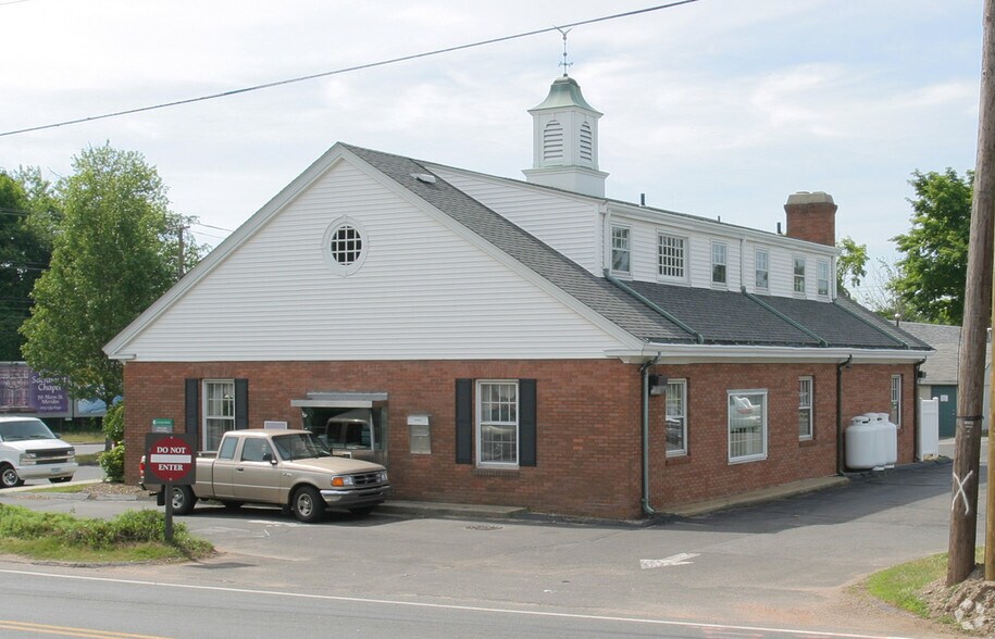 376 Main St, Durham, CT for sale - Building Photo - Image 2 of 3