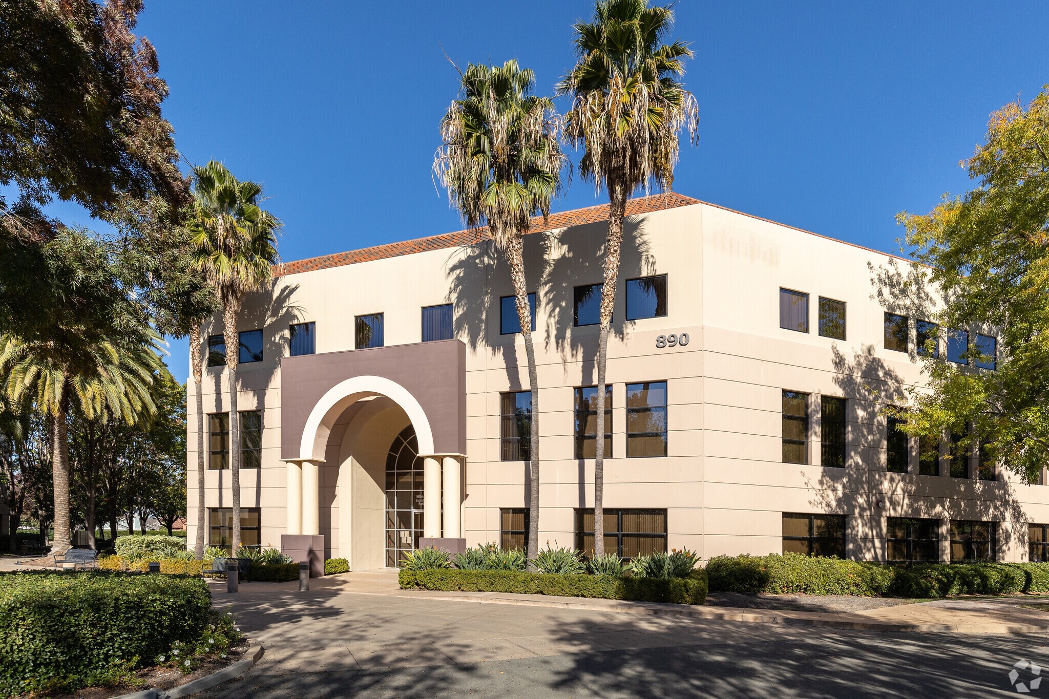 860-890 Hillview Ct, Milpitas, CA for lease Primary Photo- Image 1 of 4