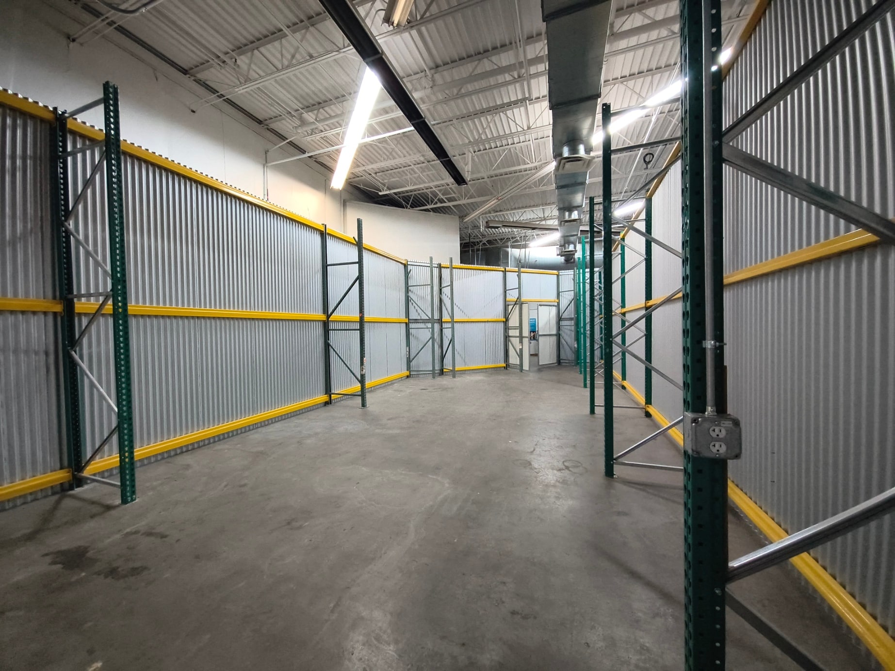 10949 E Peakview Ave, Englewood, CO for lease Interior Photo- Image 1 of 7
