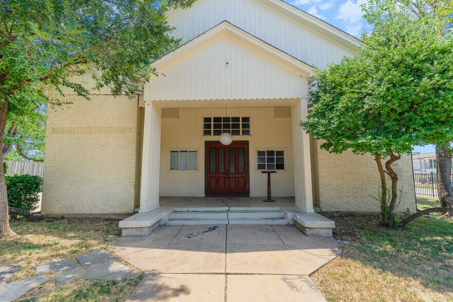 2602 Kings Rd, Dallas, TX à vendre - Photo du bâtiment - Image 3 de 6